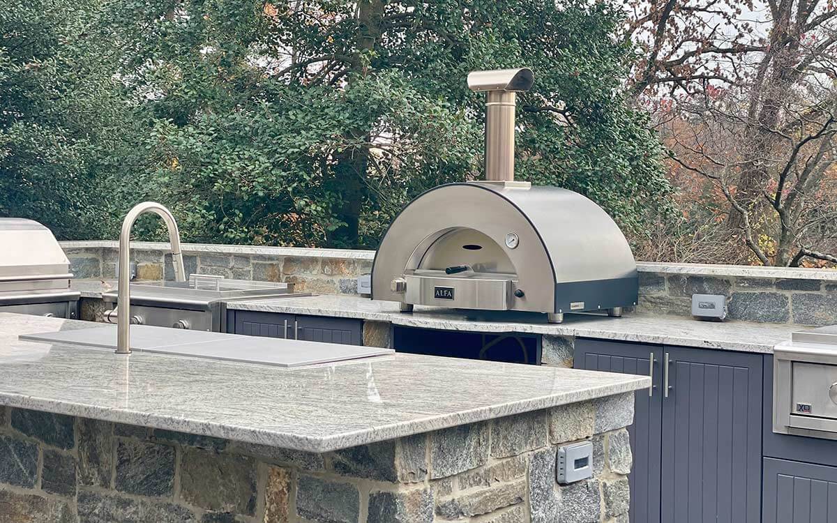 Outdoor Kitchen